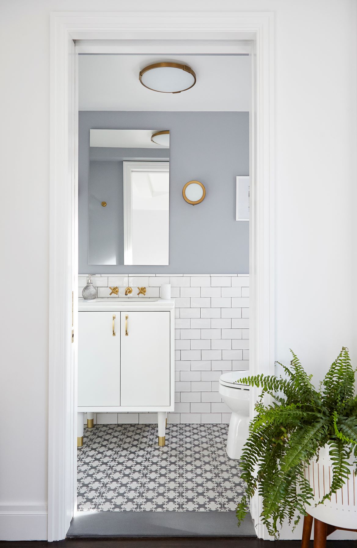 40 Beautiful White Bathroom Ideas and Designs Robern